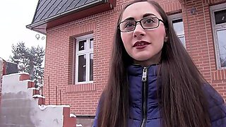 Strangers Gives Aruna Money So They Can Have Some Fun Together