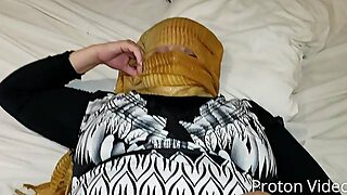 Shaving Muslim Pussy