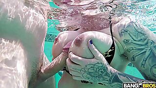 Bañador Milf, Rubias En Bañador, Piscina Banador