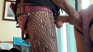 Strapon Vestido, Madura Strapon Anal