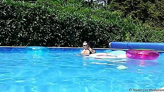 Underwater Pov Banging Mother Id Like To Fuck Vivian Cox In The Pool... - Xhamster