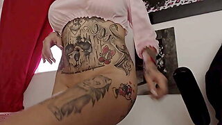 Tattooed Cam Girl Masturbating