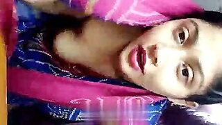 Desi Aunty Stripping Saree 