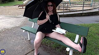 露出狂, 現実, 毛深い, ママ