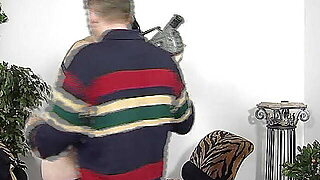 Mirando Porno Con Mama