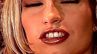 Absolutely Gorgeous Swinger Wifey