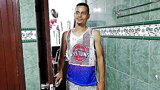 I Fuck My Step Niece's Big Pussy When She Was Taking A Shower