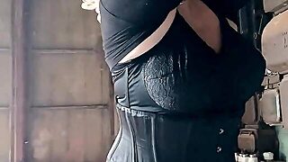 Dizzy Miss Sizzy In Boundless Bondage!