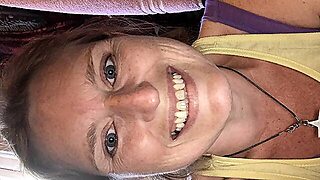 Kávé, Fogd Meg, Vécé, Kikap