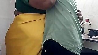 Tamil Chubby Akka Hot With Cylinder Delivery Boy
