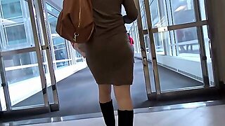 Young Milf Got Super Sexy Panties