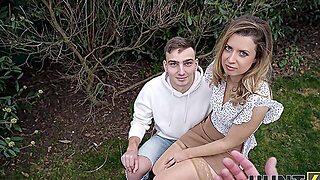 Raha, Kotiäiti, Nailon, Tsekki