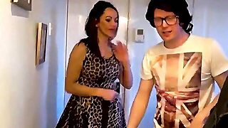 Prvič, Prišlo V Usta, Par, Dekle Drka Tiča