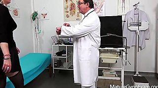 Mature Blonde Woman Berrenica Full Gyno Exam + Fuckmachine Orgasm
