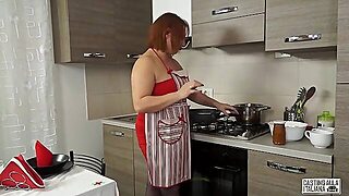 イタリア人, おばあさん, 赤毛, 豊満