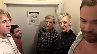 Group Mature S And Young, Intercambio De Parejas Familia