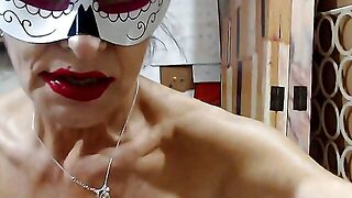 Мастурбируют Он И Она, Итальянское В Маске, Бабушка Подрочила