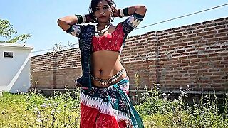 Teta, Desi, Poprvé, Indky