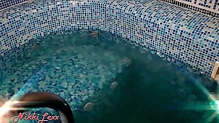 Turkyně, Koupel, Špinavé Řeči, Bazén