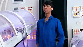 Men: Aging Alone, Revived By Rimming Twinkbot