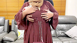 Cute Muslim Wife Hira: Sensual Hugs &Amp; Kisses In Hijab - Milf Big Ass Press - Pussy Fingering