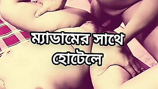 Big Ass Beautiful Mature Hot Sexy Bhabi Cheating Fuck By Neighbour Uncle In Bedroom