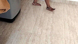 Hot Aunty