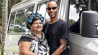 Bus, Braziliaans, Op Zijn Hondjes, Bril