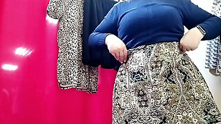 Mature Milf Tries On Skirts In The Mall On Her Big Ass