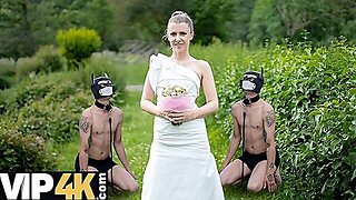 Pure Queen - Sex In Public Action - Bride 4K