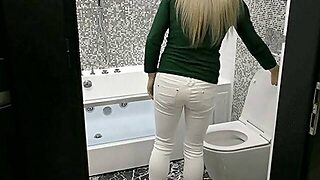 After A Hearty Meal, I Needed To Go To The Toilet Mp4 Full Hd 1080P