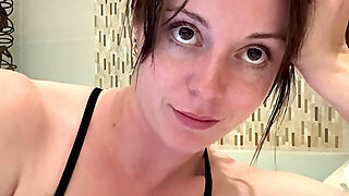 Jet Orgasm In A Spa!