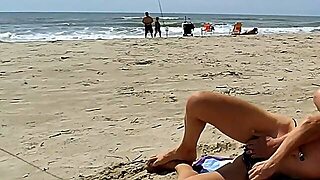 Milf Makes Stranger Ejaculate With Skillful Handjob Right On The Beach