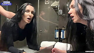 Personal Fitness Trainer Fucks Gym Goer To Motivate Him To Workout