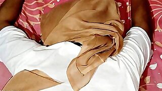 Ngentot Cewek Cantik Jilbab Muslimah Tanpa Kondom. Dia Tak Mau Lepas Hijab Saat Ngentot-Evesyantika