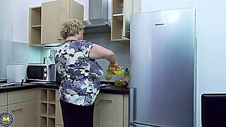 おばあさん, 熟女, ブロンド