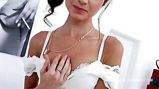 2 Mannen 1 Vrouw, Russisch, 18 Jaar, Drieën