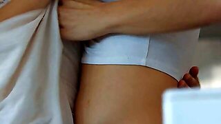 На Кухне, Брюнетки