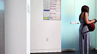 Amateur Hottie Solo Masturbation