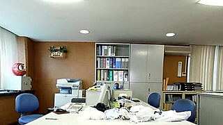 Office Lady At General Affairs Fifth Department 2/2