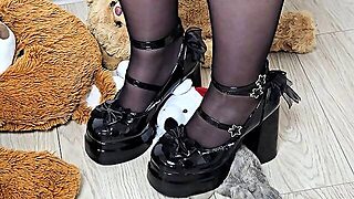 Trampling Teddies In Cute Shoes