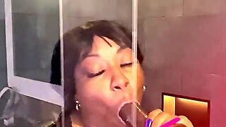 Zelfzuigen, Clitoris, Grote Prachtige Vrouw, Sexy Moeder