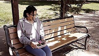 Kino, Babica, Lizanje Muc, Azijci