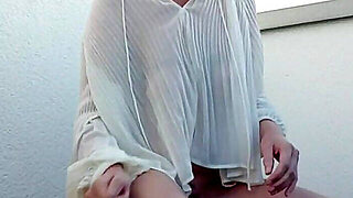 White Angel Squirting Outdoor