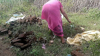 Big Boobs Priyanka Tamil Aunty Cleaning The Garden