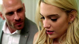 Kenna James Doesnt Believe Her Eyes When Seeing Johnny Sins In Her Pussy
