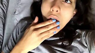 Hot Brunette Amateur Masturbates To Real Orgasm On Webcam