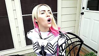 Gwen Stacys Hot Smokin