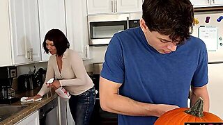 Caught, Stepmom, Mom, Creampie