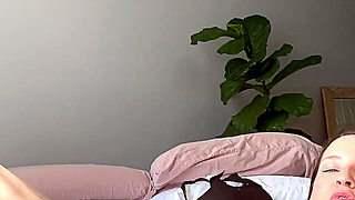 Milf Demos Clitoral Orgasm W Latex Glove